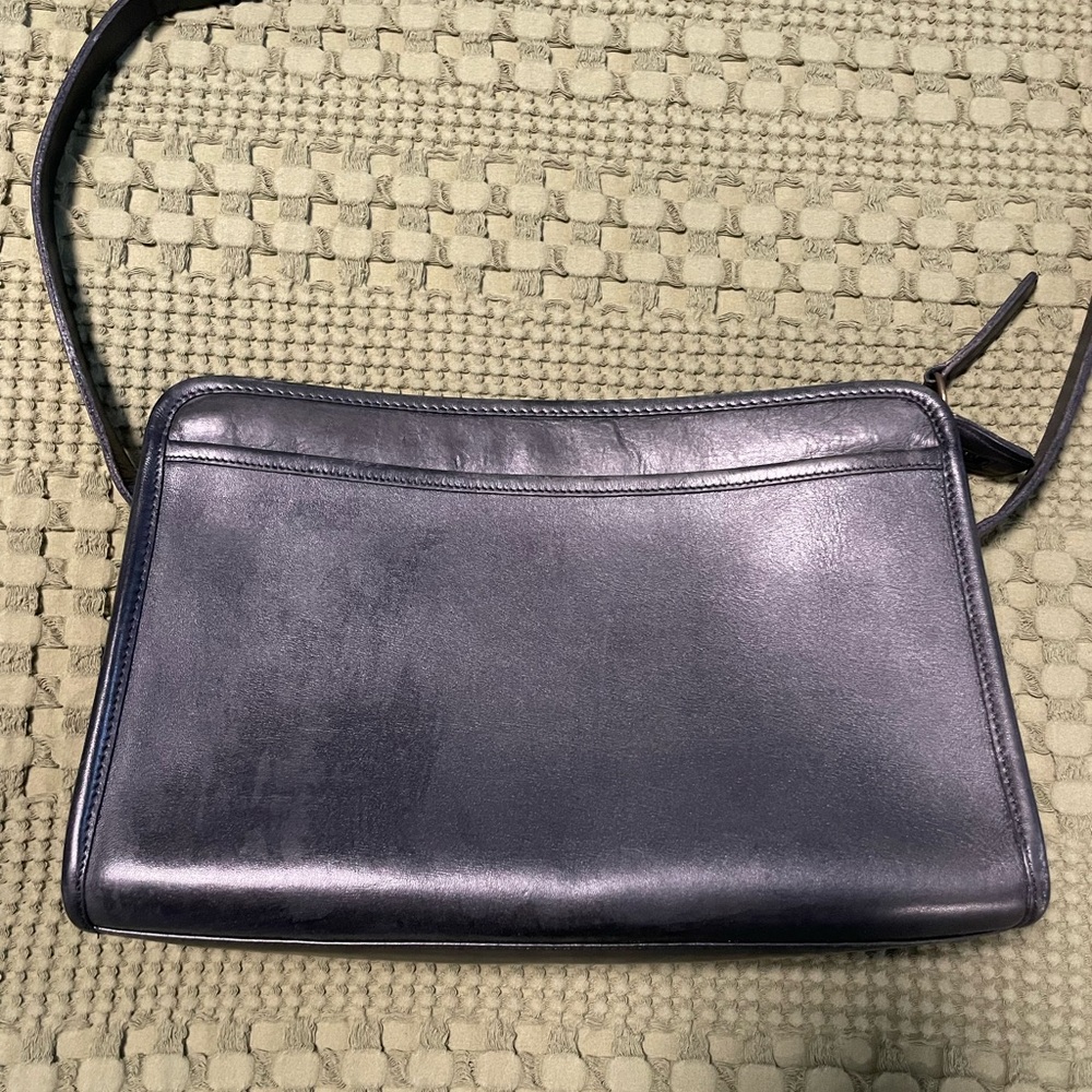 Vintage Coach ‘90s Taylor Bag - Picture 2 of 9
